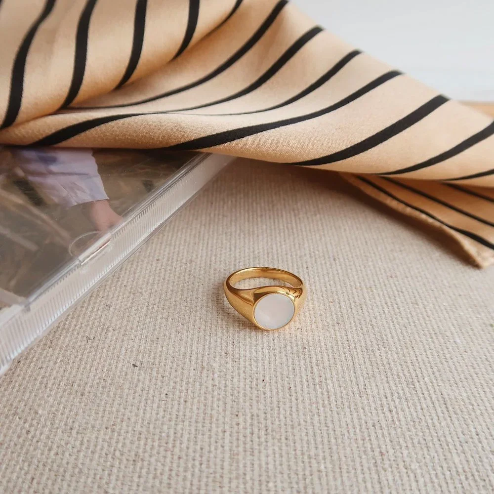 NEW 18K Gold Plated Mother of Pearl Round Signet Ring